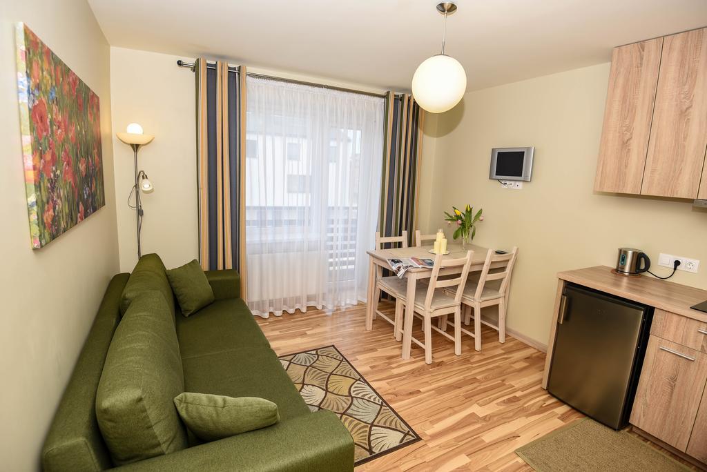 Palangos Vila Apartments Паланга Экстерьер фото