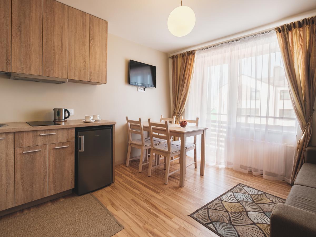 Palangos Vila Apartments Паланга Экстерьер фото
